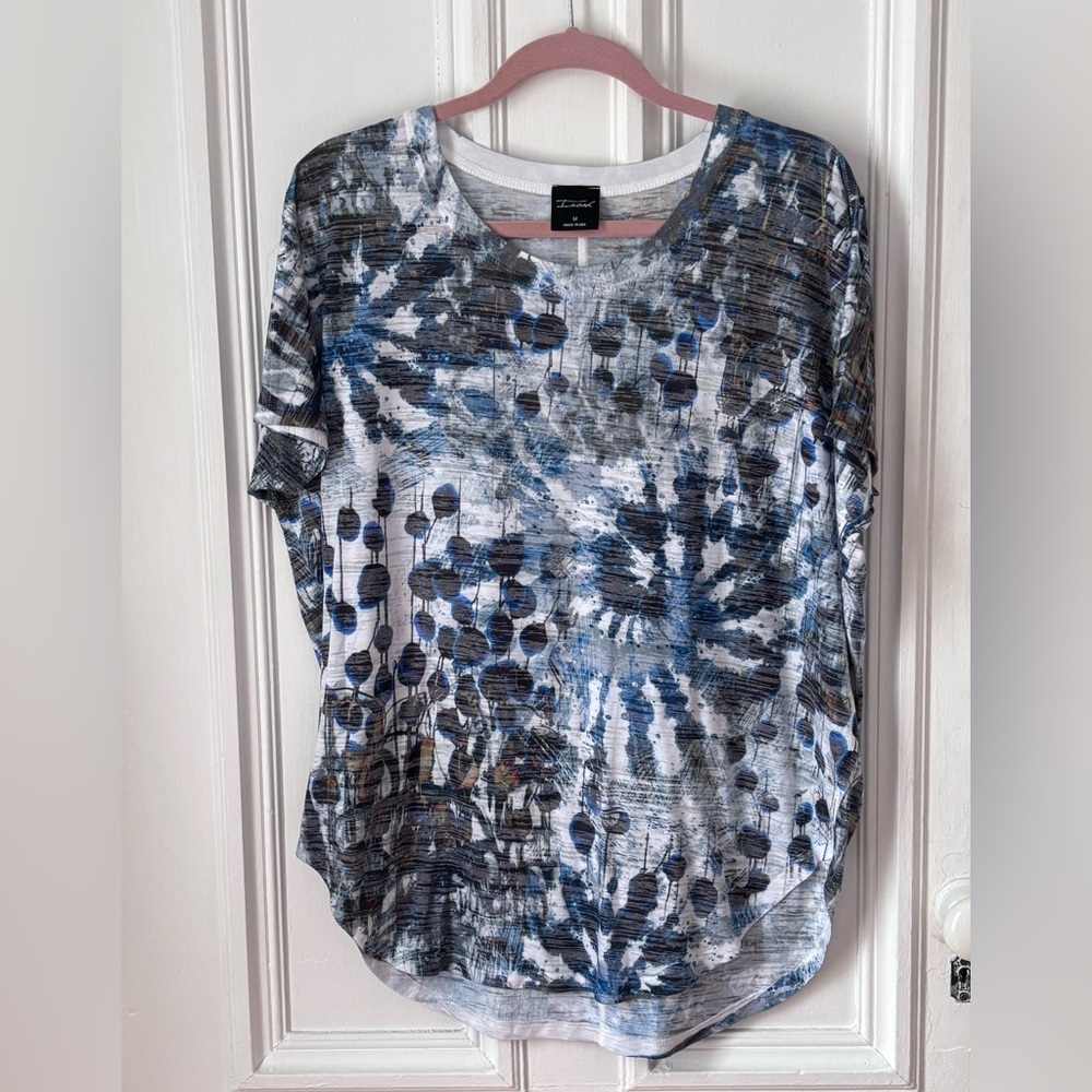 Women’s Inoah Art to Wear Short Sleeve T shirt Size Medium